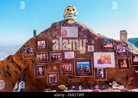 Plaque commémorative sur le Pacific Crest Trail, Julian, Californie, États-Unis Banque D'Images