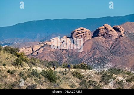 Paysages dans le parc naturel de Vasquez Rocks, Pacific Crest Trail, Agua Dulce, Californie, États-Unis Banque D'Images
