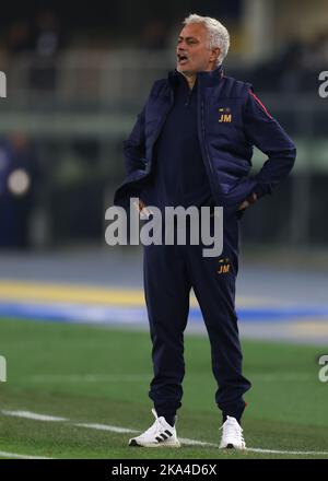 Vérone, Italie, 31st octobre 2022. José Mourinho l'entraîneur-chef d'AS Roma réagit pendant le match de la série A au Stadio Marcantonio Bentegodi, Vérone. Le crédit photo devrait se lire: Jonathan Moscrop / Sportimage Banque D'Images