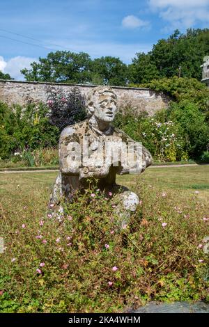 La statue de Morris dans le jardin clos de la maison d'Abbotsford Banque D'Images