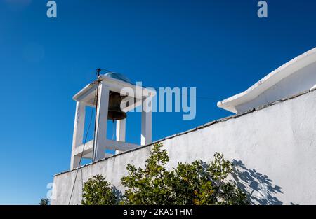L'église du Prophète Elias située sur le point le plus élevé de l'île de Lefkada, en Grèce. Banque D'Images