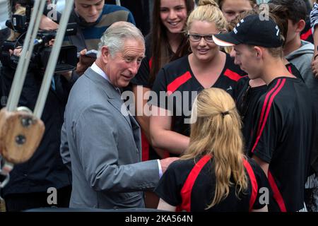 Le Prince de Galles visite le navire de formation des jeunes néo-zélandais, Spirit of New Zealand, Princes Wharf, Nouvelle-Zélande, mardi, 10 novembre, 2015. Banque D'Images