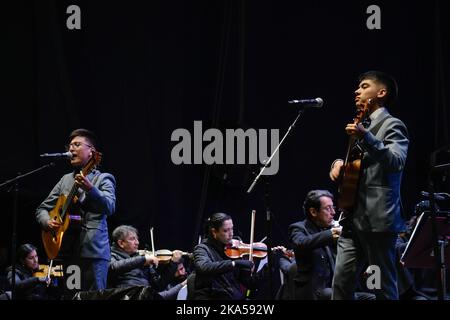 'Noche Luna Trio', composé par l'Orchestre symphonique national de Colombie à Ipiales, Narino - Colombie sur 28 octobre 2022. Photo de: Camilo Erasso/long Visual Press Banque D'Images