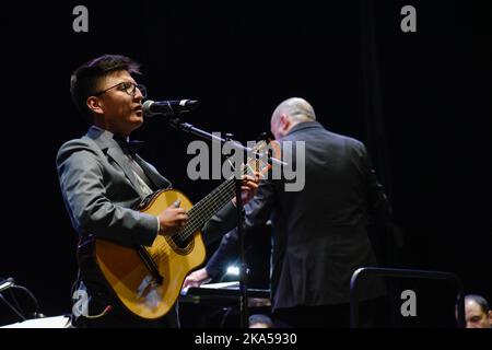 'Noche Luna Trio', composé par l'Orchestre symphonique national de Colombie à Ipiales, Narino - Colombie sur 28 octobre 2022. Photo de: Camilo Erasso/long Visual Press Banque D'Images