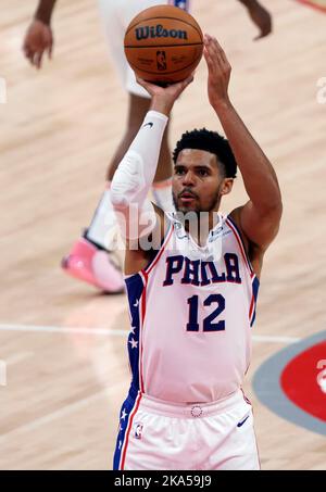 Washington, États-Unis. 31st octobre 2022. WASHINGTON, DC - OCTOBRE 31: Philadelphie 76ers avance Tobias Harris (12) pour un jeu libre pendant un match de la NBA entre les Washington Wizards et le Philadelphia 76ers, on 31 octobre 2022, à la Capital One Arena, à Washington, DC. (Photo de Tony Quinn/SipaUSA) crédit: SIPA USA/Alay Live News Banque D'Images