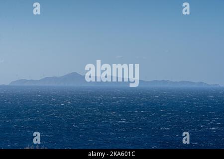 La petite île de Saint George à l'entrée du golfe Saronique, Attique, Grèce Banque D'Images