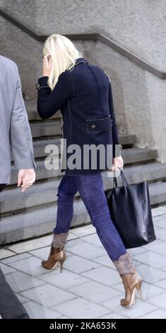 Oslo 20111019. La princesse de la Couronne Mette-Marit de Norvège arrive à la Direction de la santé à Oslo pour assister à un séminaire sur les soins de santé mentale à la suite des attacs terroristes du 22 juillet. Photo: Gorm Kallestad/Scanpix Norvège La princesse de la Couronne Mette-Marit de Norvège arrive à la Direction de la santé à Oslo pour assister à un séminaire sur les soins de santé mentale à la suite des attacs terroristes du 22 juillet. Banque D'Images