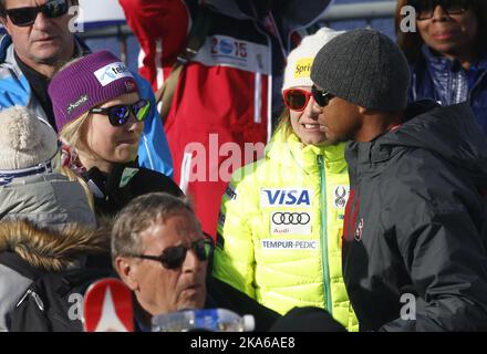 BEAVER CREEK, ÉTATS-UNIS 20150212. Les Championnats du monde de ski alpin FIS 2015 à Vail et Beaver Creek. Ragnhild Mowinckel avec Julia Mancuso et Tiger Woods au slalom géant féminin au World Alpine Beavercreek jeudi. Photo: Cornelius Poppe / NTB scanpix Banque D'Images
