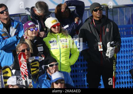 BEAVER CREEK, ÉTATS-UNIS 20150212. Les Championnats du monde de ski alpin FIS 2015 à Vail et Beaver Creek. Ragnhild Mowinckel avec Julia Mancuso et Tiger Woods au slalom géant féminin au World Alpine Beavercreek jeudi. Photo: Cornelius Poppe / NTB scanpix Banque D'Images