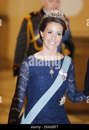 COPENHAGUE, DANEMARK 20150415. La princesse Marie et le prince Joachim arrivent au Palais Christiansborg à Copenhague, au Danemark, mercredi soir, à l'occasion de l'anniversaire et du dîner de la reine Margrethe en 75th. Photo: Lise Aaserud / NTB scanpix Banque D'Images