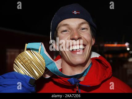 PyeongChang, Corée du Sud 20180218.la médaillée d'or Oystein Braaten, de Norvège, pose pour des photos lors de la cérémonie de remise des médailles du ski alpin masculin de ski acrobatique lors des Jeux Olympiques d'hiver de PyeongChang en 2018 à Medal Plaza, PyeongChang, photo : Erik Johansen / NTB scanpi Banque D'Images