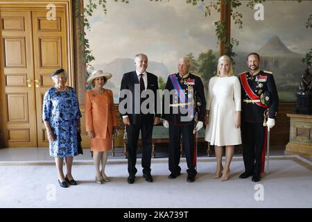 Oslo, Norvège 20180604. De gauche à droite : la princesse Astrid Mme Ferner, la reine Sonja, le président slovaque Andrej Kiska, le roi Harald, la princesse Mette-Marit et le prince Haakon au Palais Royal. Photo: Gorm Kallestad / NTB scanpi Banque D'Images