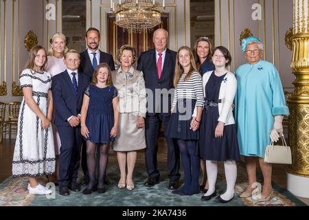 Oslo, Norvège 20180829. Photographier la famille royale au Palais Royal. De gauche à droite : la princesse Ingrid Alexandra, la princesse couronne mette-Marit, le prince Sverre Magnus, Emma Tallulah Behn, le prince héritier Haakon, La reine Sonja, le roi Harald, Leah Isadora Behn, la princesse Märtha Louise, Maud Angelica Behn et la princesse Astrid, Mme Ferner. Photo: Heiko Junge / NTB scanpix Banque D'Images