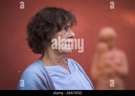 Oslo, Norvège 20180830. L'auteur Liv Koeltzow reçoit le Prix Aschehoug lors de la fête du grand jardin de la maison d'édition à Drammensveien 99 jeudi. Photo: Heiko Junge / NTB scanpi Banque D'Images