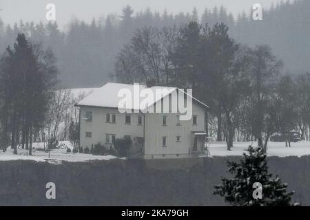 Oslo 20201230. Les services d'urgence sont en demande après un glissement de terrain important et un glissement de terrain. Plusieurs foyers ont été emmenés par le glissement de terrain, plus de 100 ont été évacués et d'autres ont été envoyés à l'hôpital. Photo: Fredrik Hagen / NTB Banque D'Images