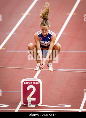 Tokyo, Japon 20210730. Hedda Hynne, de Norvège, se prépare avant la chaleur d'essai de 800 mètres pour les femmes en athlétisme au stade olympique vendredi pendant les Jeux olympiques de Tokyo. Photo: Lise Ã…serud / NTB Banque D'Images