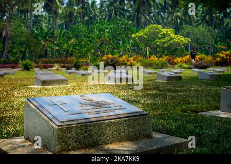 Des sépultures de soldats australiens enterrées au cimetière militaire de Rabaul, Kokopo, Papouasie-Nouvelle-Guinée Banque D'Images