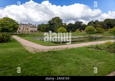 Eagle Pond, Newstead Abbey, Notinghamshire, Angleterre, Royaume-Uni Banque D'Images