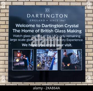 Dartington Crystal Factory, Great Torridge, Devon, Royaume-Uni - panneau de bienvenue Banque D'Images