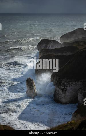 Les mers de tempête à Flamborough Head North Yorkshire Angleterre Banque D'Images