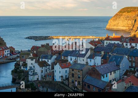 Staithes Harbour North Yorkshire Angleterre dans la lumière du soir Banque D'Images