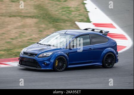 Ford Focus RS 2 sur la piste de course Banque D'Images