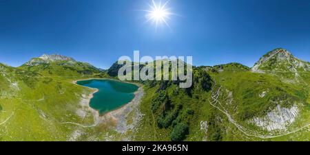 Le magnifique lac Formarin situé dans la région de l'Arlberg Banque D'Images