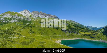 Le magnifique lac Formarin situé dans la région de l'Arlberg Banque D'Images