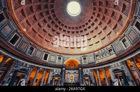 Vue intérieure du temple du Panthéon à Rome, Italie Banque D'Images