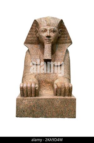 Sphinx de pharaon femelle Hatshepsut avec le corps d'un lion et une tête humaine de l'ancien Epypt, vue de face isolée sur fond blanc Banque D'Images