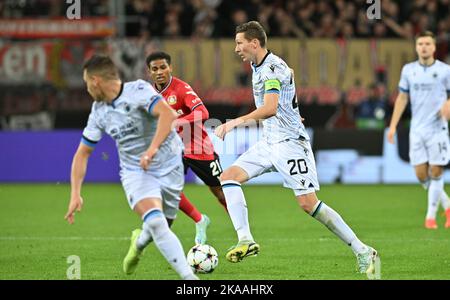 Leverkusen , Allemagne . 1 du 2022 novembre, Hans Vanaken (20) du Club Brugge photographié lors d'un match de football entre Bayer Leverkusen et Club Brugge KV lors du sixième et dernier match du groupe B dans la Ligue des champions de l'UEFA pour la saison 2022-2023 , le mardi 1 novembre 2022 à Leverkusen , Allemagne . PHOTO DAVID CATRY | SPORTPIX Banque D'Images