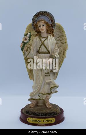 Pièce en céramique d'un ange avec ailes Banque D'Images