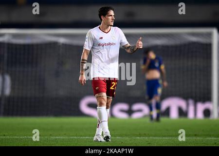 Vérone, Italie. 31 octobre 2022. Nicolo Zaniolo d'AS Roma célèbre après avoir marquant un but lors du match de football Serie A entre Hellas Verona FC et AS Roma. Credit: Nicolò Campo/Alay Live News Banque D'Images