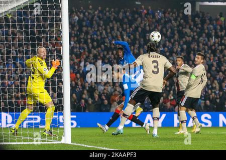 Glasgow, Royaume-Uni. 01st novembre 2022. Les Rangers ont joué à Ajax dans le groupe de la Ligue des champions de l'UEFA Un six jour de match au stade Ibrox, la maison des Rangers. La note finale a été Rangers 1, Ajax 3. Tavernier a marqué pour les Rangers d'une pénalité (87 minutes) et les buteurs pour Ajax étaient Berghuis (4 minutes), Kudus (29 minutes) et Fernandes da Conceigao (89 minutes). Les Rangers sont maintenant éliminés de la compétition. Crédit; crédit: Findlay/Alamy Live News Banque D'Images