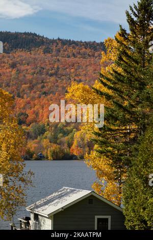 Maison près du lac Elmore, Vermont, États-Unis Banque D'Images