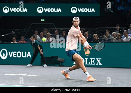 Paris, France. 01/11/2022, Karen Khachanov de Russie lors du tournoi Rolex Paris Masters, ATP Masters 1000, le 1 novembre 2022 à l'Accor Arena de Paris, France. Photo de Victor Joly/ABACAPRESS.COM Banque D'Images