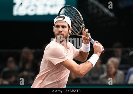 Paris, France. 01/11/2022, Karen Khachanov de Russie lors du tournoi Rolex Paris Masters, ATP Masters 1000, le 1 novembre 2022 à l'Accor Arena de Paris, France. Photo de Victor Joly/ABACAPRESS.COM Banque D'Images