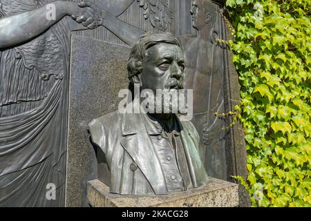 Grab Wilhelm Liebknecht, Gedenkstätte der Sozialisten, Zentralfriedhof Friedrichsfelde, Gudrunstraße, Lichtenberg, Berlin, Allemagne Banque D'Images