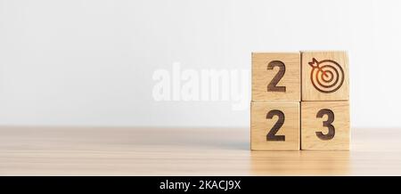 2023 bloc avec icône de plan de travail. Objectif, cible, résolution, stratégie, plan, Concepts d'action, de mission, de motivation et de début d'année Banque D'Images