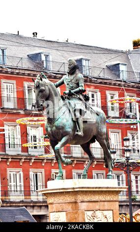 Statue de Philipp III à la Plaza Mayor de Madrid Banque D'Images