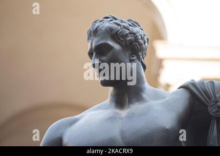 L'Italie, Lombardie, Milan, Académie d'Art Brera, Cour avec statue de Napoléon par Antonio Canova Banque D'Images