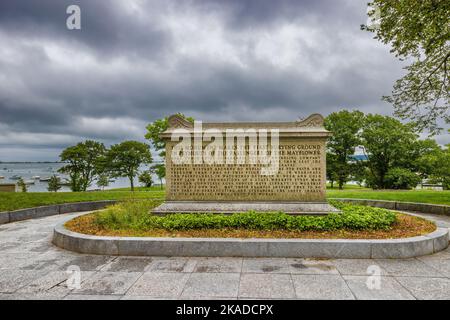 Plymouth, Massachusetts, États-Unis - 12 septembre 2022: . Mémorial pour l'enterrement des girstes où un humdred et quatre passagers du Mayflower sont morts à l'intérieur Banque D'Images