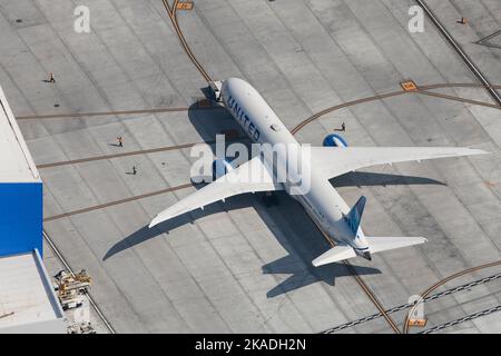 BOEING 787-900 A UNI DE NOUVELLES COULEURS l'aéroport le plus lourd du monde, Los Angeles Int. Est l'aéroport international principal desservant Los Angeles et sa région métropolitaine environnante. 12 octobre 2022. Photo de Thomas Arnoux/ABACAPRESS.COM Banque D'Images