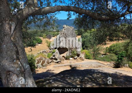 Une formation de roche de granit sculptée sur le site mégalithique de Filitosa (Corse-du-Sud) sur les îles de Corse, France Banque D'Images