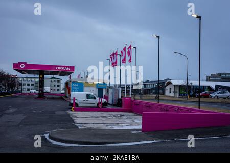 Reykjavik, Islande - 22 mars 2022 : station-service Orkan. Banque D'Images