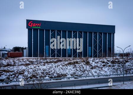 Reykjavik, Islande - 25 janvier 2022: Garri EHF. Entreprise de construction, distributeur et grossiste de produits alimentaires. Gris jour d'hiver, pas de personne. Banque D'Images