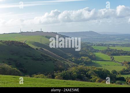 Vue depuis les South Downs de l'autre côté de la vallée près de Fulking, South Downs Way près de Devil's Dyke, West Sussex, Angleterre, Grande-Bretagne Banque D'Images