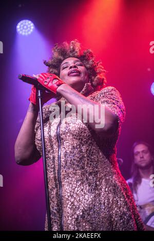 Macy Gray se exécutant à Sala Apolo, Barcelone, 15 octobre 2022. Photographe: ALE Espaliat Banque D'Images