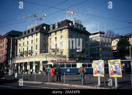 Suisse. Zurich. Central Plaza Hotel & tram. Banque D'Images