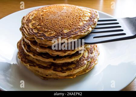 Crêpe américaine avec flipper Banque D'Images